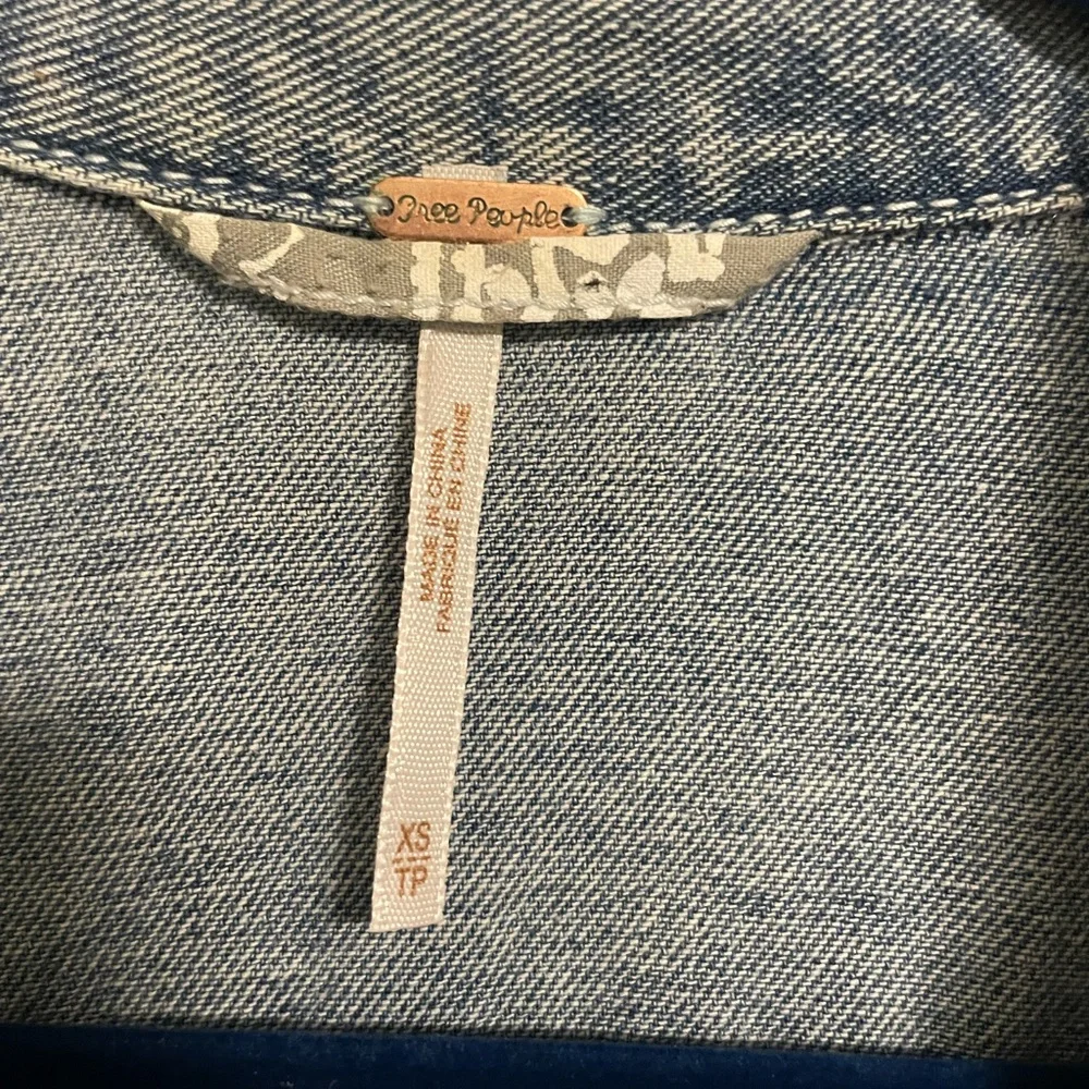 Free People Light Blue Denim Jacket - Women's Jean Trucker - Picture 5 of 10